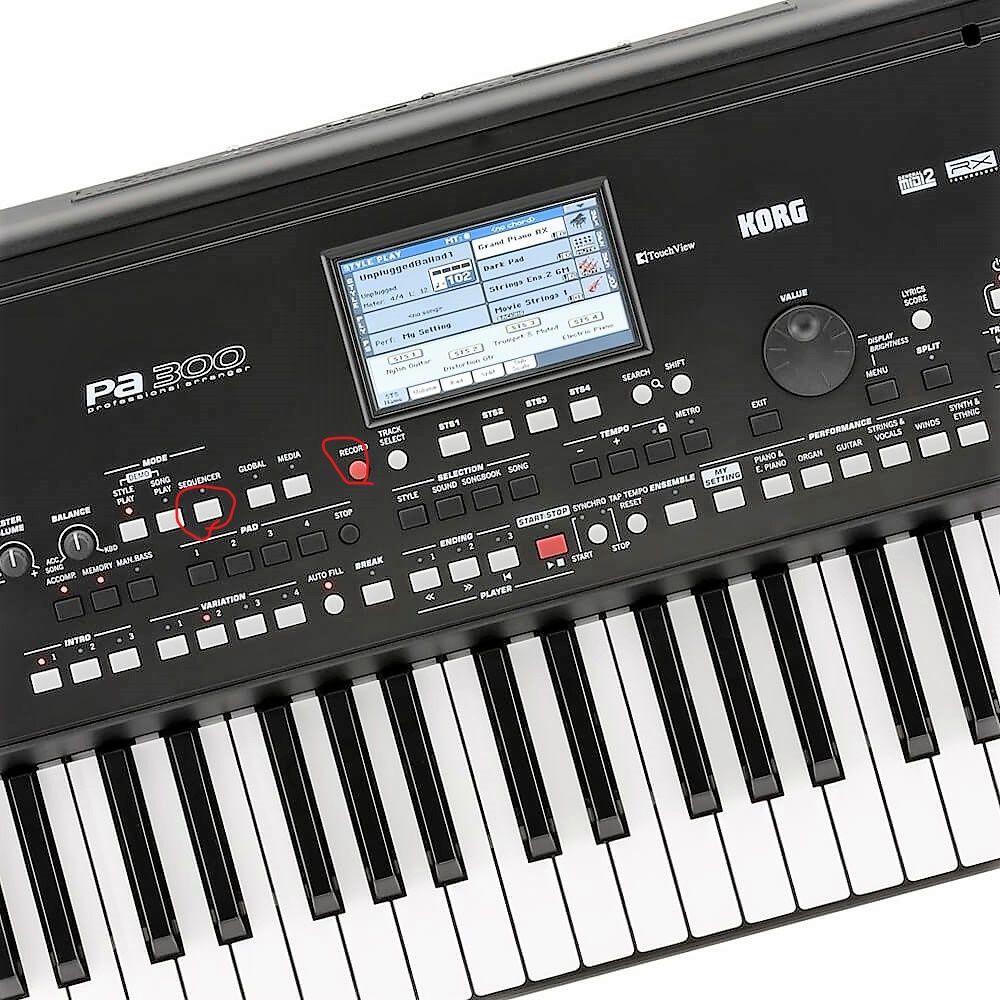 Korg-PA300-Top (2)_LI.jpg